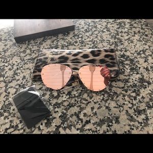 Quay x Jaclyn Hill Roxanne Sunglasses - Gold